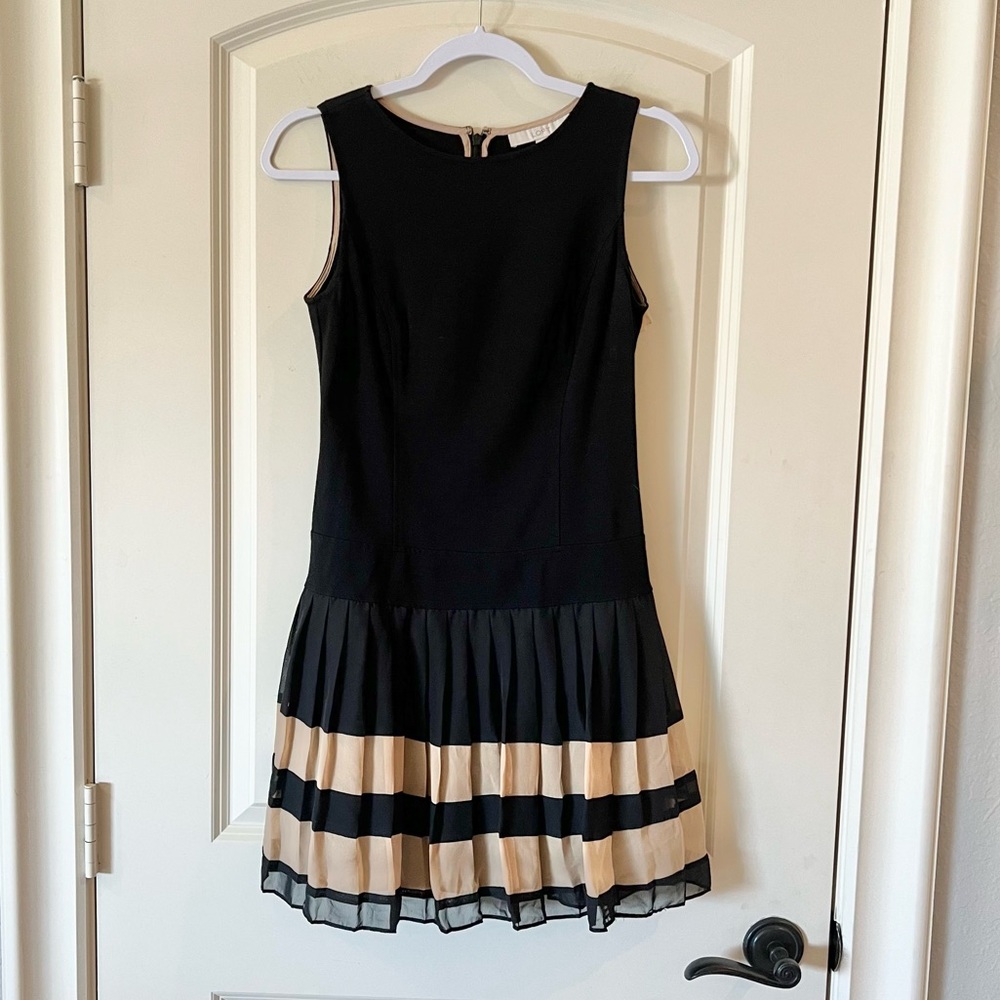 LOFT Black and Cream Drop Waist Pleated Skirt Dress size 0